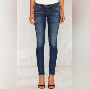 Citizens of Humanity Racer Denim Jeans
Size 27
Inseam 27”